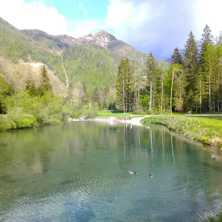 Luxury tent & Glamping Grintovec