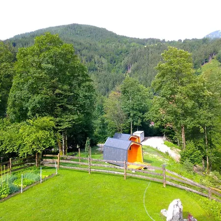 & Glamping Grintovec Luxury tent Preddvor