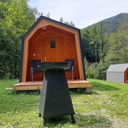 & Glamping Grintovec אוהל מפואר *