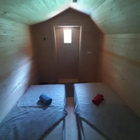 & Glamping Grintovec 普雷德沃尔