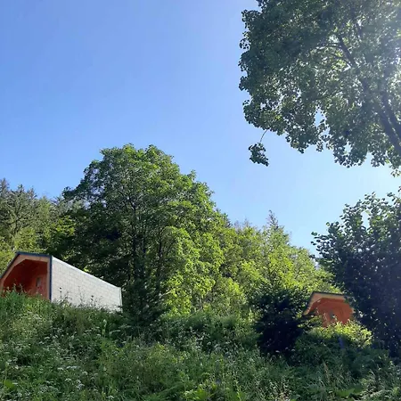 & Glamping Grintovec 普雷德沃尔