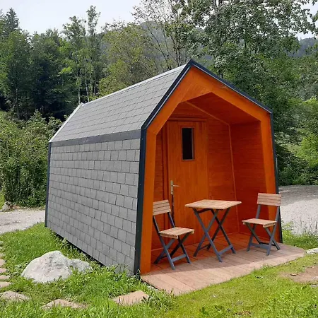 & Glamping Grintovec Luxury tent *